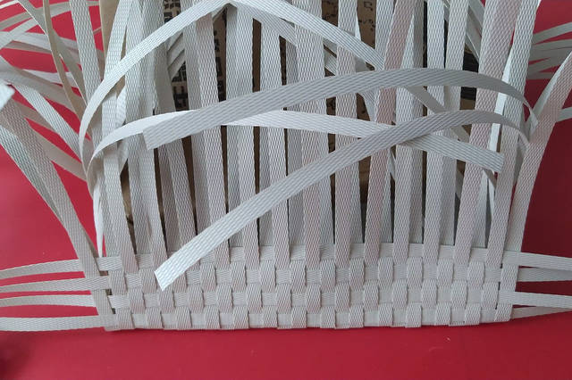 居家必备收纳筐,打包带编脏衣篮侧边,需要边编织边收紧,4k作品