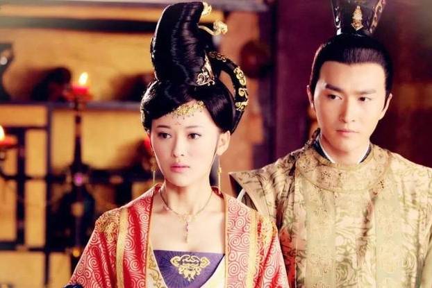 原创 唐中宗李显的老婆女儿,都想成为武则天?他妹妹太平公主也不简单