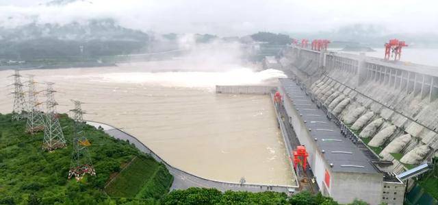 三峡水库拦蓄今年第2号洪水