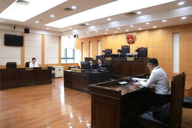 刚，“南翔”汤包商标logo案一审落槌，浦东法院裁定被告赔付234.2万
