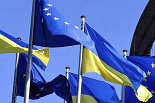 欧盟:将向乌克兰分期支付180亿欧元援助