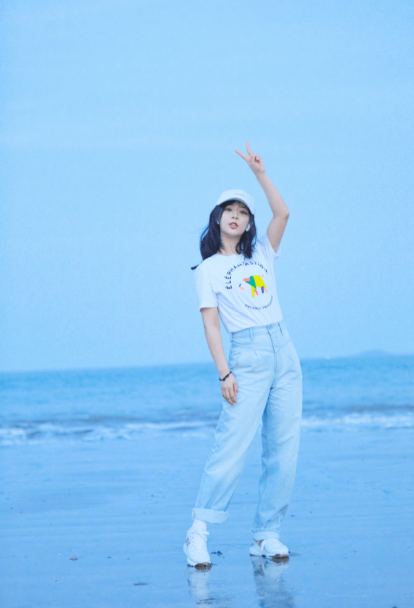 夏天可以穿什么英文 0e32f5bf89ca4db8a4df7a5d95caba2e.png
