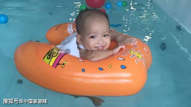 『婴儿』【干货】疫情期间带宝宝进行婴儿游泳的8个注意事项！