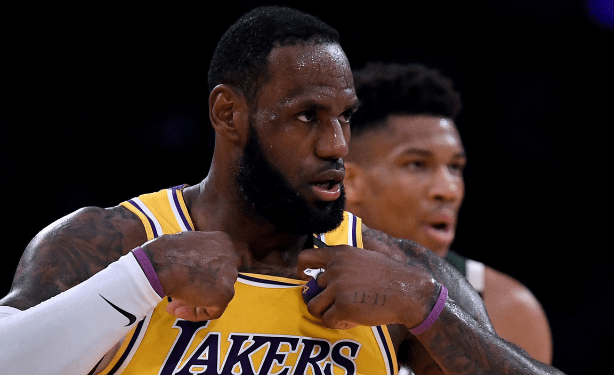 詹姆斯总得分封王图片 823c6a581ba447cbbd4cdb71ec282e3f.png