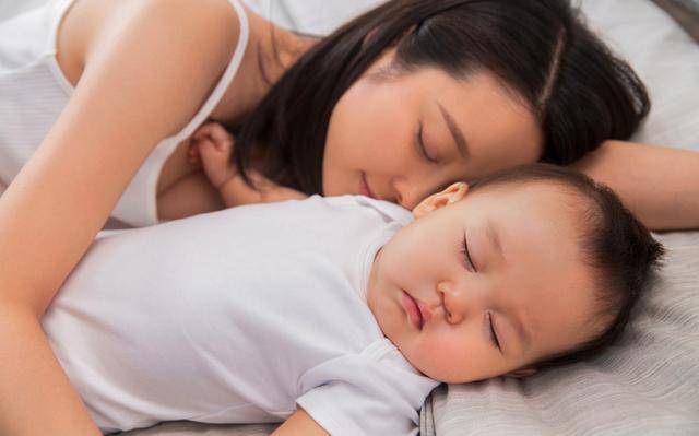 孩子处于深睡眠中才更健康，这几个判断标准，看看你家孩子睡好没
