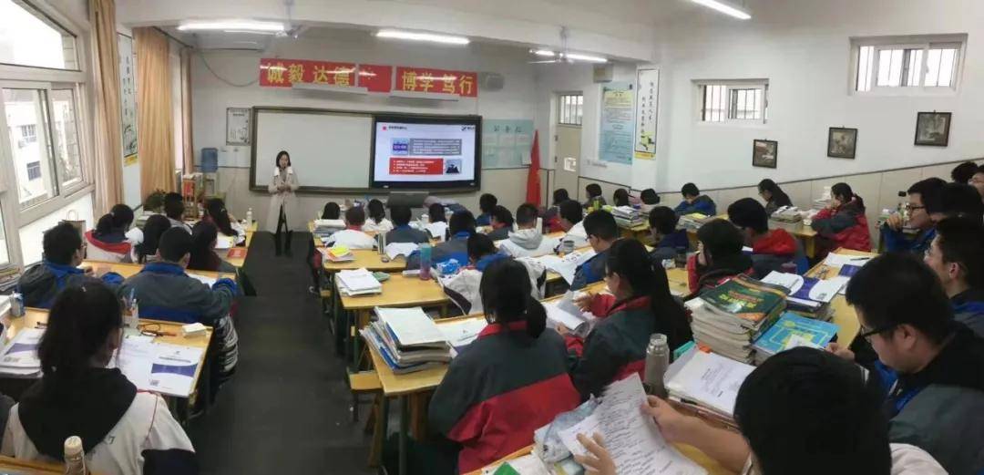 「志愿」别犹豫了，不然就晚了！给您十八个找聚铭师专家给孩子报志愿的理由