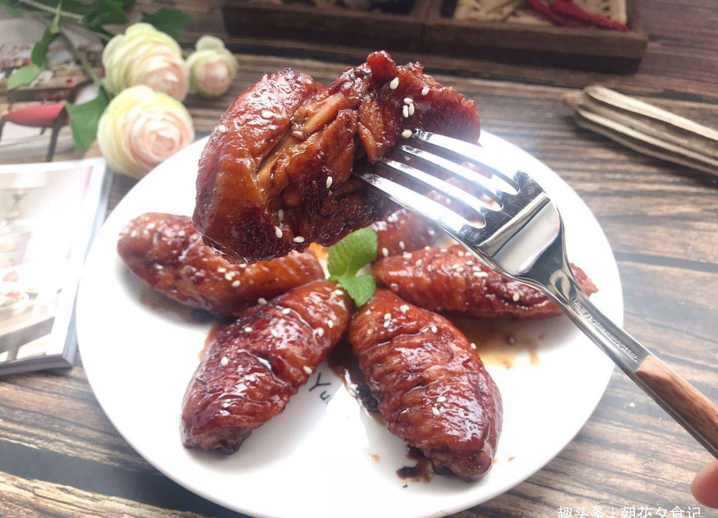 小孩子怎么做鸡翅 6a2bc6b6f41d4f4bbc60d2bcb3767783.jpeg