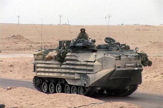 反恐载具之美国aav-7a1两栖装甲车