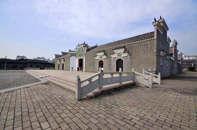 2020山东淄博gdp_山东淄博陶瓷上彩绘女(3)