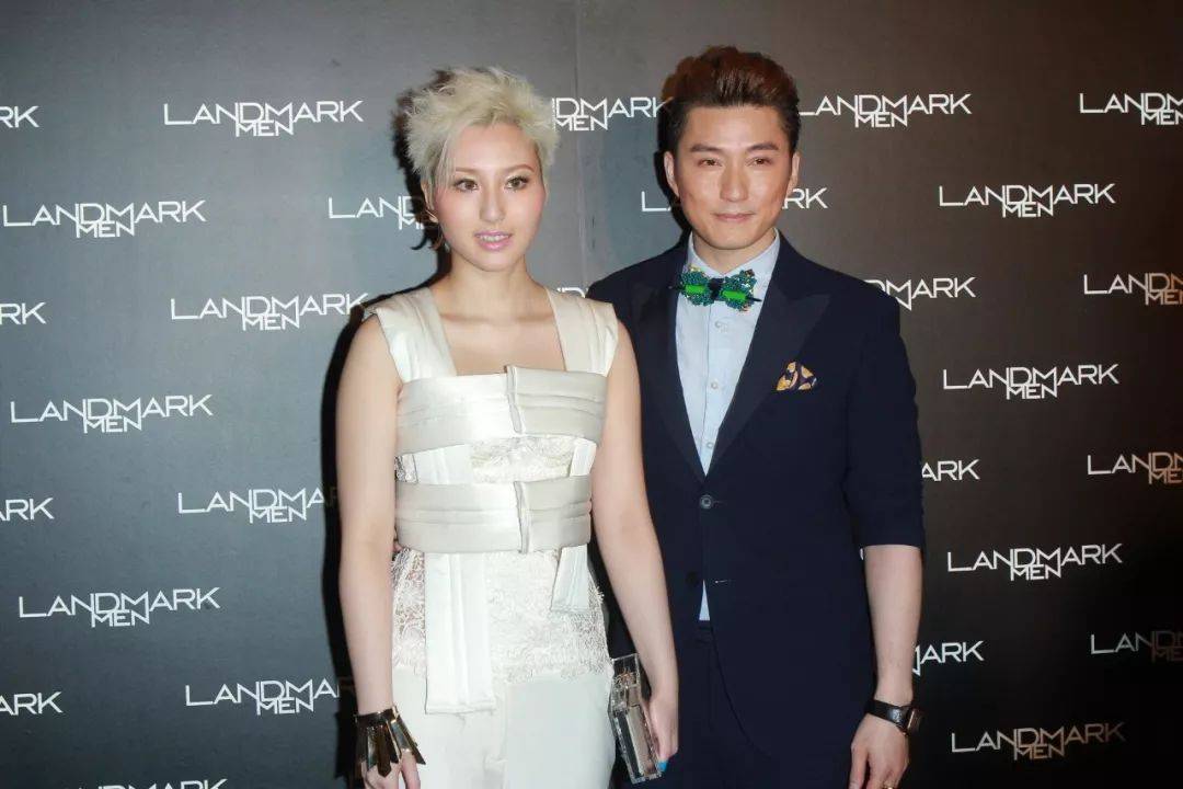 何超凤离婚第二春，何超莲心疼周扬青，赌王1