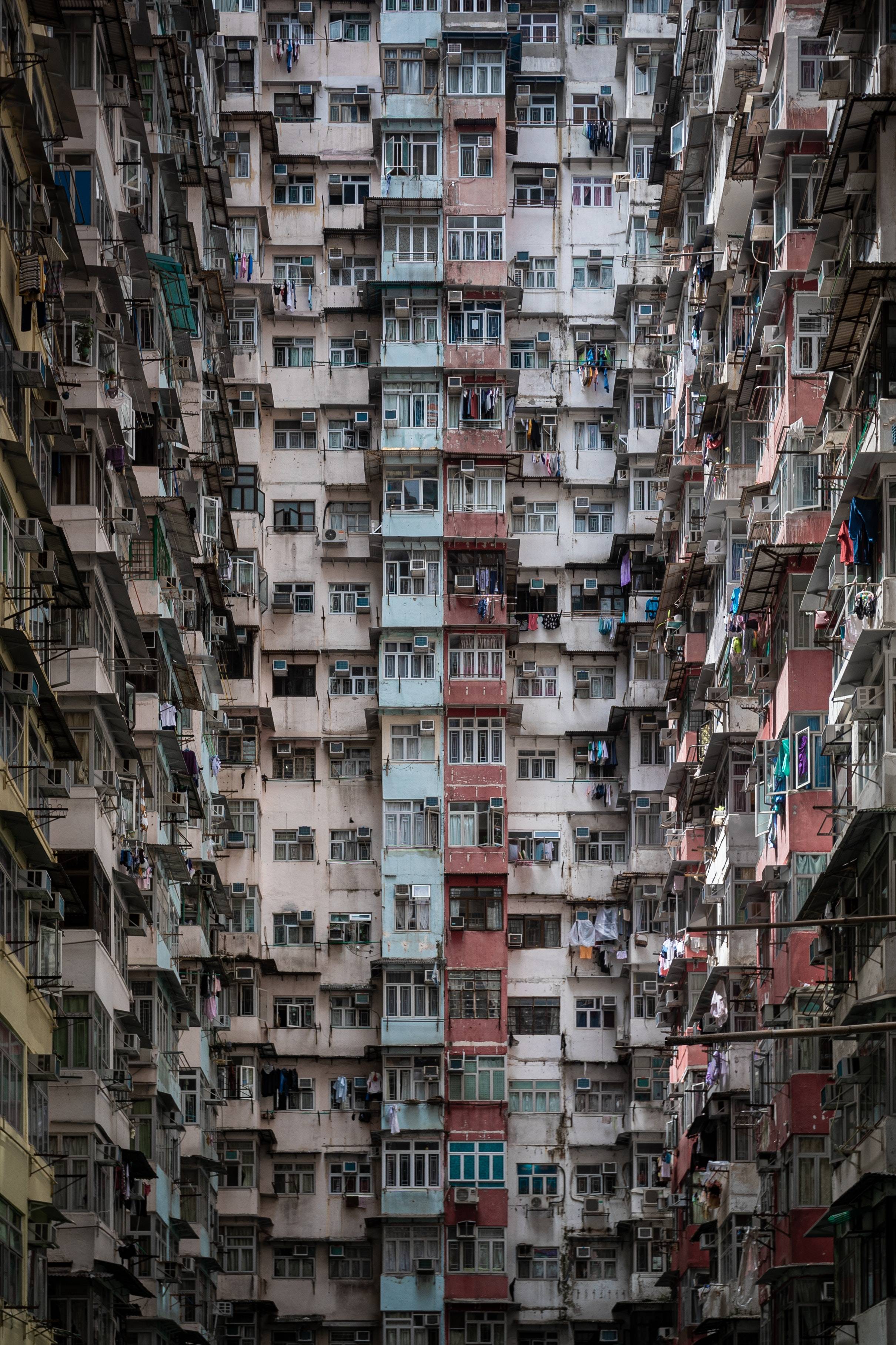 香港住房问题的背后真的是土地紧张吗?你所不知道的香港另一面