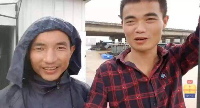 斗鱼人气排行_11月游戏主播人气排行榜TOP.30:张大仙直播38场排名第一,人气峰...(2)