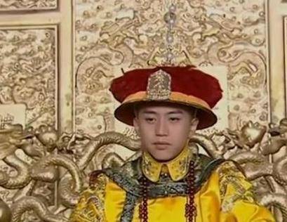 康熙皇帝简介清朝皇帝 7ab1da3b5b8241b3afe3aaf80cb46a22.jpeg