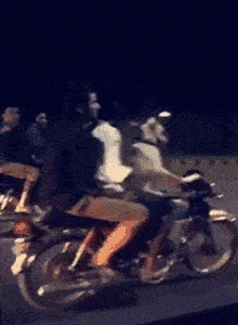 搞笑gif趣图:猴哥居然造反了,师傅都敢打