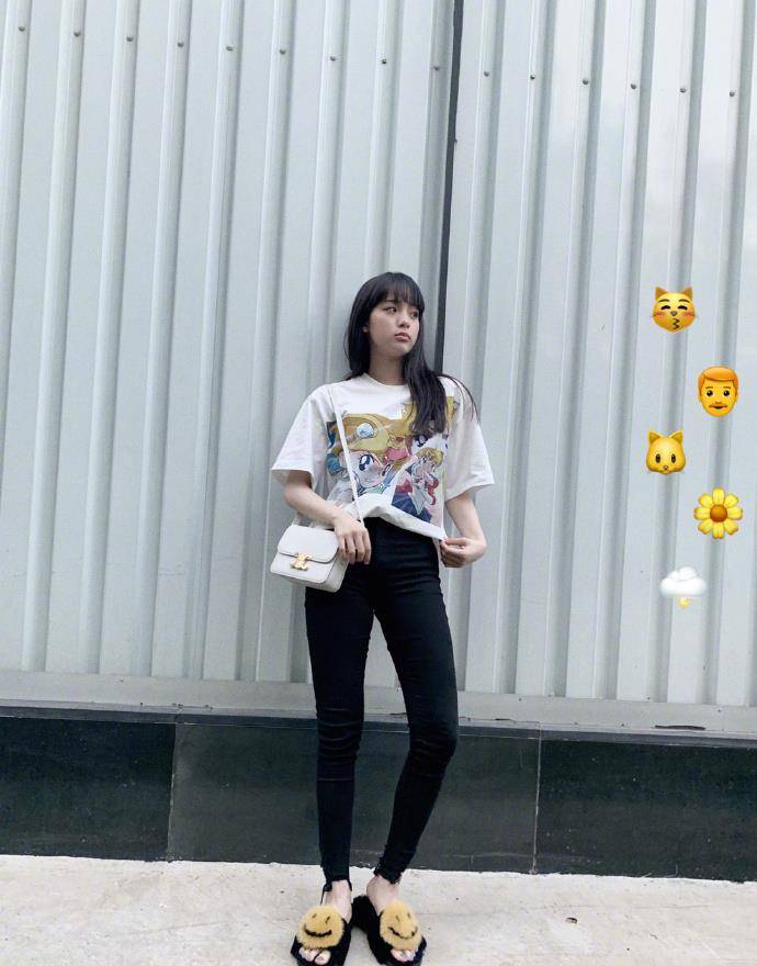 欧阳娜娜身材比例分析 b2b1b8f13dcd40389d619752f2558c6e.jpeg