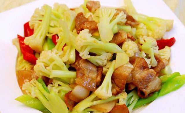 炒什么菜放鸡精合适 d6eb7d5a62404978a48c5f802f0c6b55.jpeg