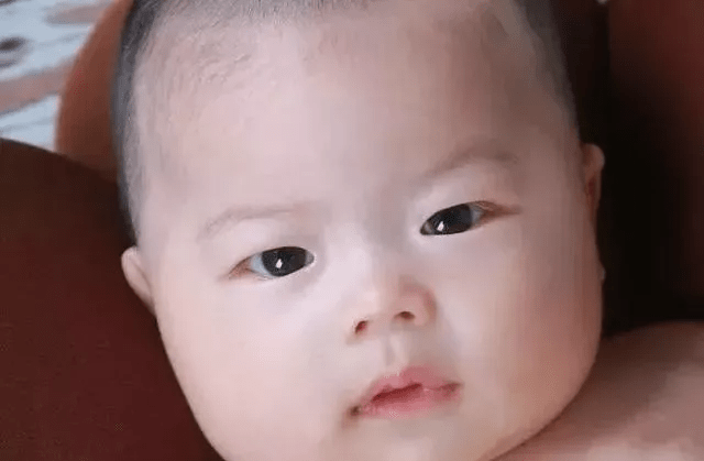 [特征]有一个就很了不起，你家孩子占几个？“福气脸”的五个特征