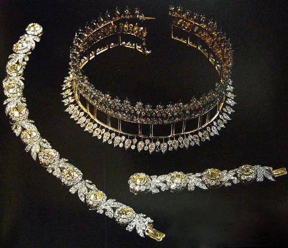 那些能与泰国王室媲美的文莱王室珠宝