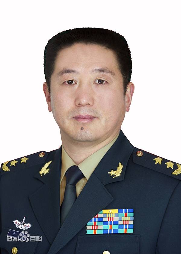 原火箭军参谋长李军中将调任副司令员,博士出身,曾为将军领队