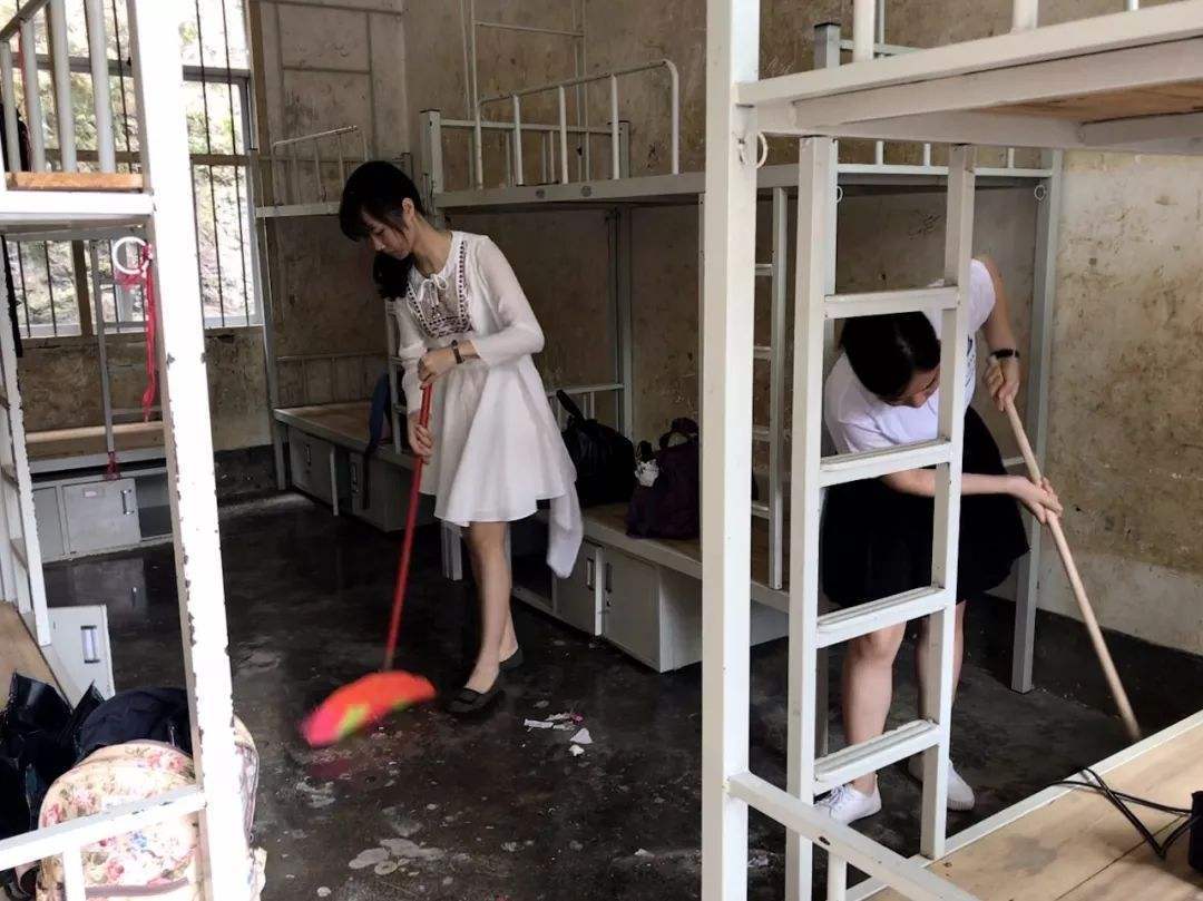 原创要求给留学生打扫宿舍，合理吗？