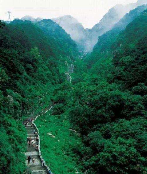 泰山五岳独尊风景秀丽