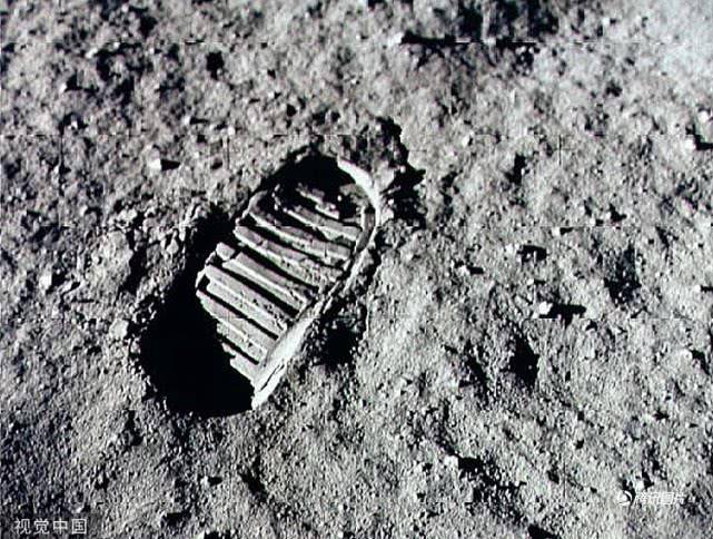 1969年7月20日,太空,尼尔·阿姆斯特朗在月球表面留下了人类的第一个