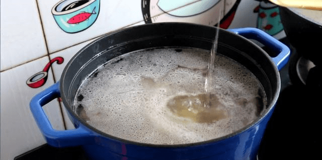 莲藕排骨汤怎么做莲藕不变色 5a67ebace0b54a2dbdd7b00d110f3ba1.png