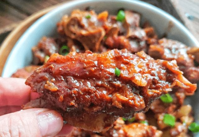 红烧肉怎么做的软烂不油腻不要酱 b8f784270b4049c3ba03c9c37dbff59d.png