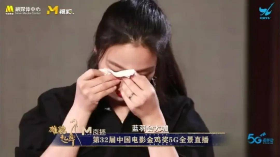 原创爸爸体验喂奶被吸出血，妈妈却说：这只是冰山一角……