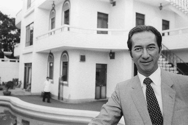 何鸿燊 3dcc3b096c3345b3b871a55f3eb52fcf.png