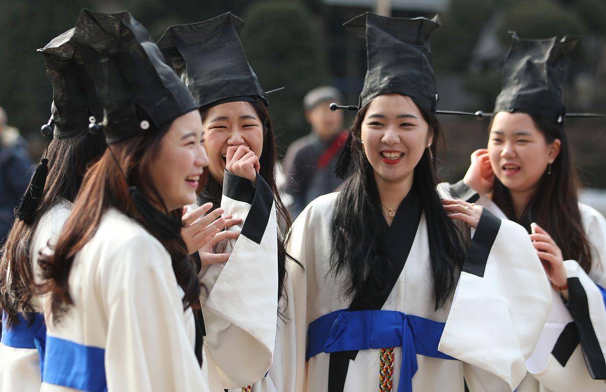 老教授直言:大学毕业十年,还在卖弄这三样东西,往往没什么出息于咏琳 海天盛筵 老教授直言:大学毕业十年,还在卖弄这三样东西,往往没什么出息于咏琳 海天盛筵