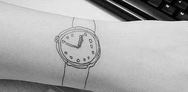 原创 小时候画在手腕上的手表不会走数,却带走了我们最纯真的时光