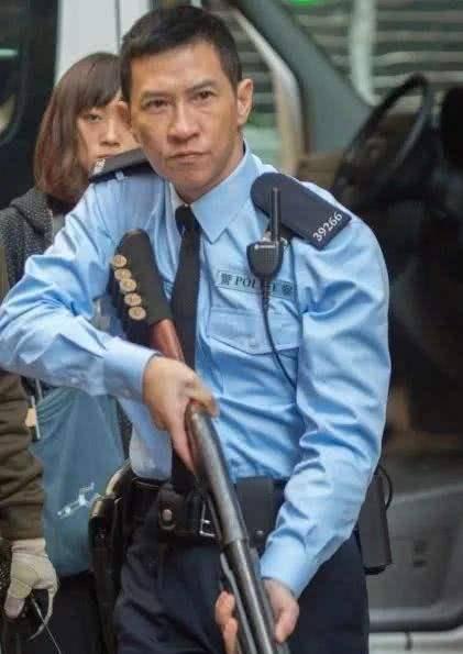 这5位香港明星都曾是警察最后一位还是警花没想到吧