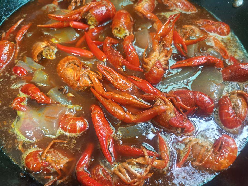 这样料理"魔芋麻辣小龙虾-又鲜又麻好过瘾!