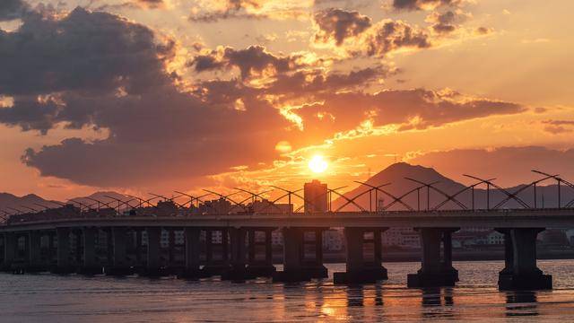 GDP看海_男生看海头像