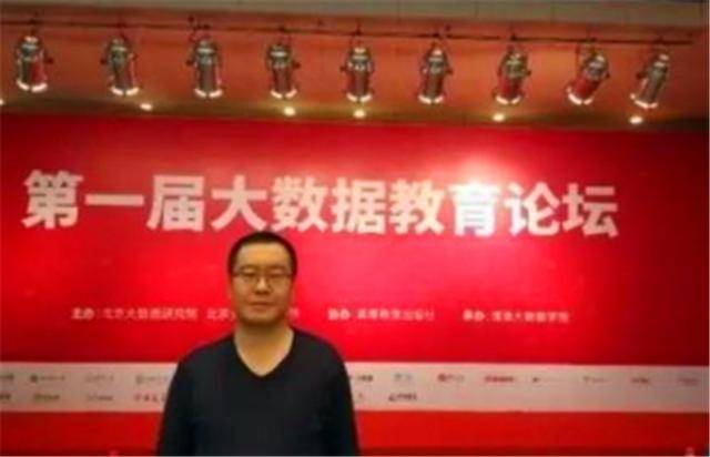 原创20年前,感动中国"背起爸爸上学"的李勇,现在怎么样了
