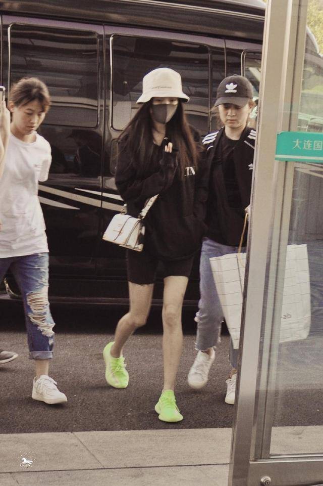 原创杨幂为女儿庆生细节曝光，没有想象中那么甜，刘恺威则把小糯米宠上天