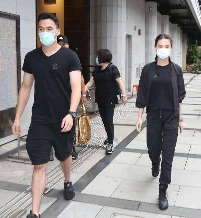 何猷君主动求和好？取关何超莲弟弟后又偷偷重
