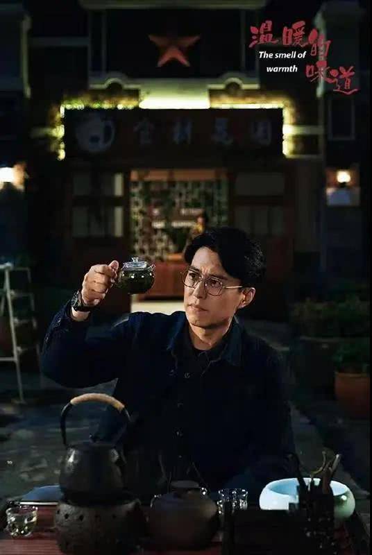 靳东李乃文再度合作，新剧未播，但看到女主后