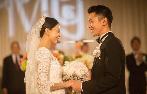 高圆圆脸部松弛鱼尾纹深，事业停滞危机重重，