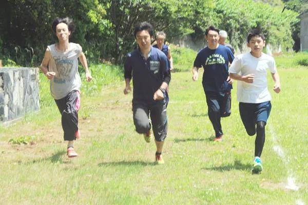 上海“1人幼儿园”引4亿人爆笑，日本这所“1人中学”却让无数人留下眼泪...