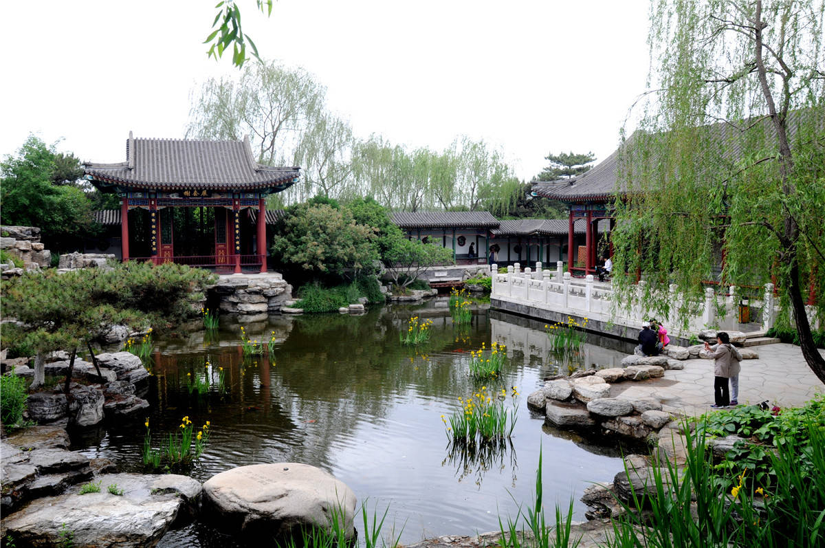 有着皇家园林风格的北京园_万象昭