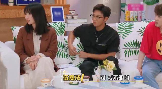 谁会把郑爽拉黑？被拉黑后的她伤心地哭了，而