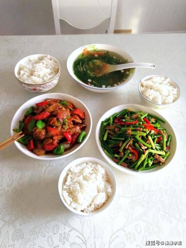 大米怎么炒不长胖 4eeb5765381f47b193d4c5282279dbe6.jpeg