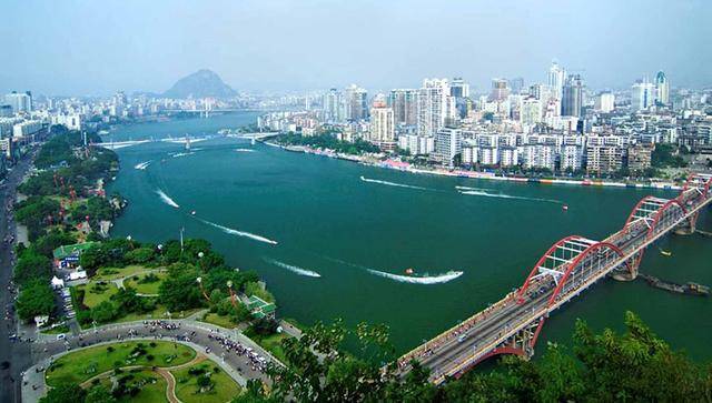 浙江各市2020年GDP_2020浙江美术二模题(3)