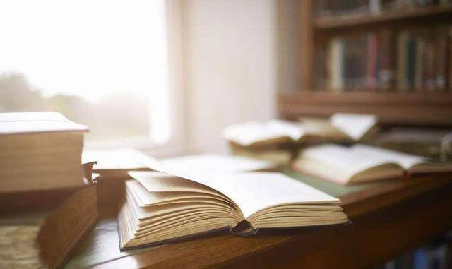 深入探讨芝加哥公牛近期比赛中的攻防转换与关键球员发挥