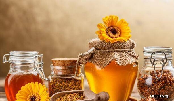什么时间喝蜂蜜对身体最好 38b614fa26d843d4bba797a5dcd90fb7.jpeg
