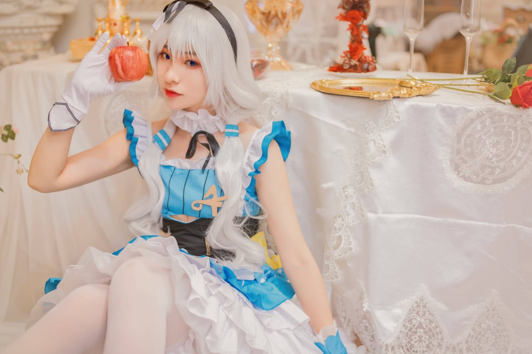cos:崩坏3,蛋糕裙和白袜,可爱度9分.