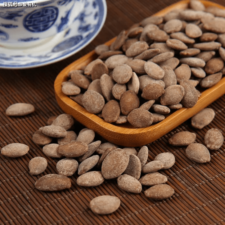 农村这种瓜,瓜肉可做菜,根可做药,瓜子是上等的炒货,你吃过吗?