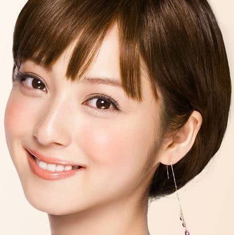 原创佐佐木希老公有多渣？日媒曝出轨182人，其中还有男性及50岁妇女